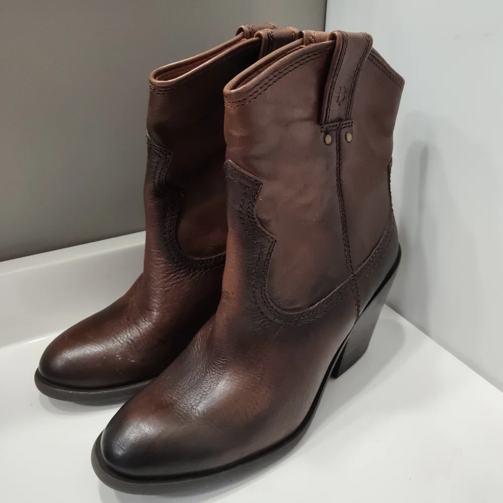 NWT Lucky Brand Elena Genuine Leather Pull On Heeled Ankle Cowgirl Boots, 7M - Picture 3 of 14